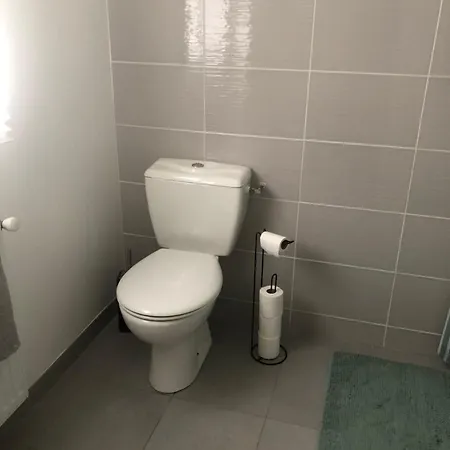Anne Sophie Chez Lhabitant منزل للإقامة